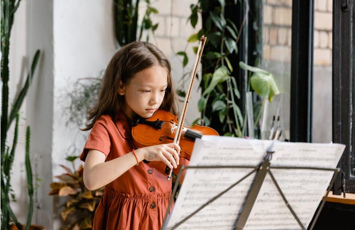When to Introduce Kids to Music: Early and Often