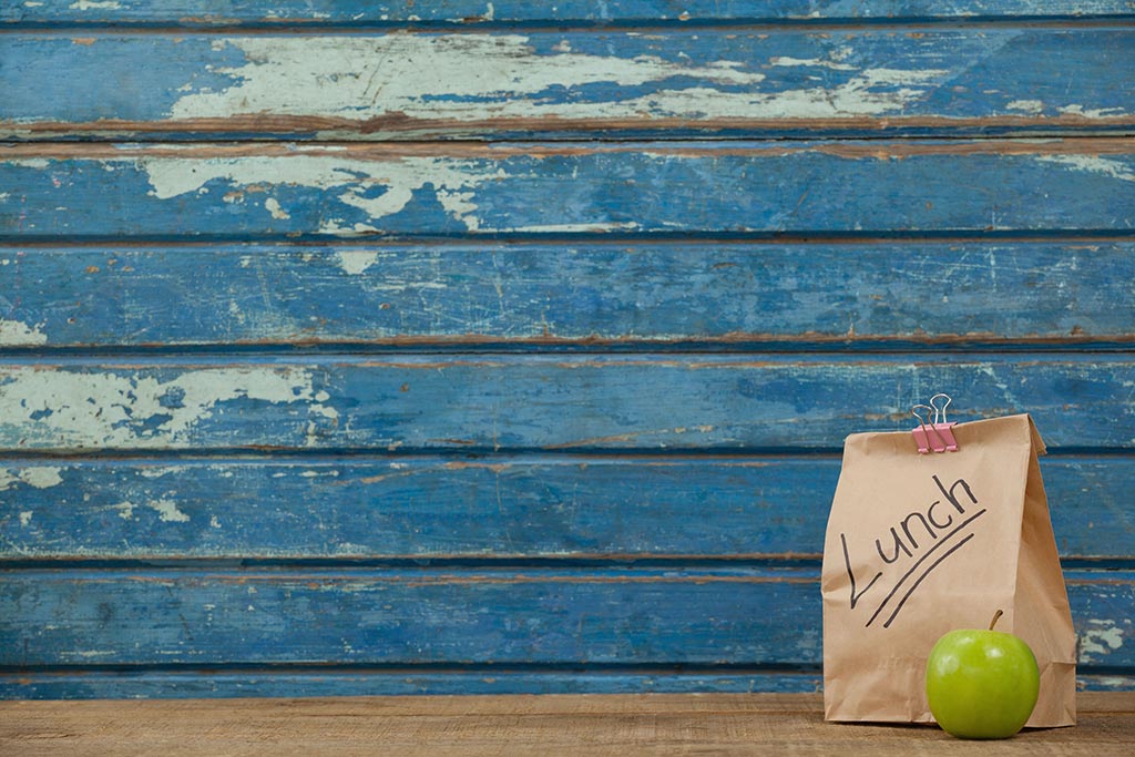 4 Reasons Why Packing Your Lunch Will Change Your Life For The Better