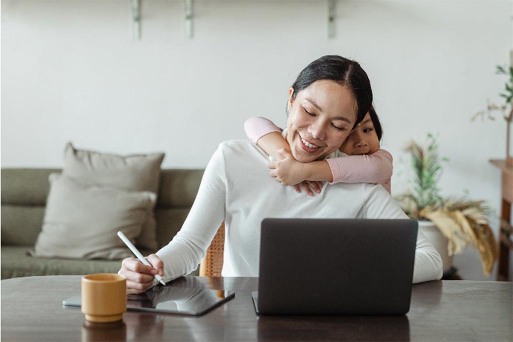 Working Moms Don’t Hurt Their Kids, Study Says